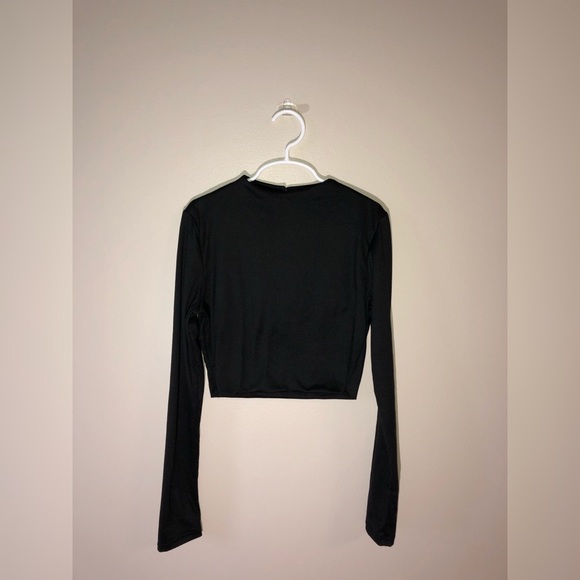 crop top - Picture 1 of 3